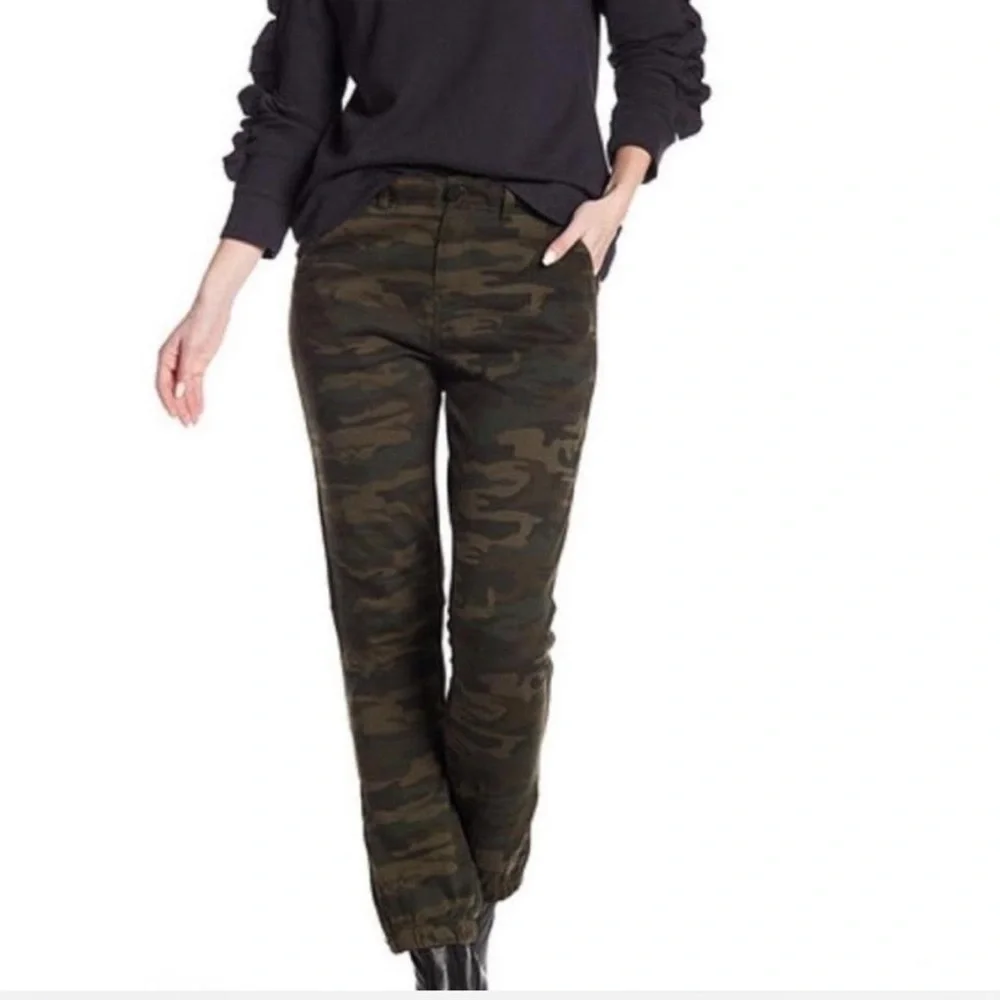 Sanctuary Green Camouflage Pants